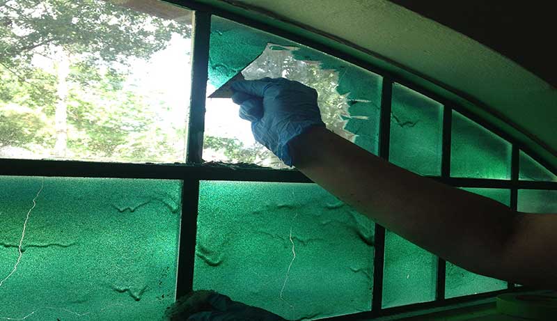How to Remove Paint from Glass without Razor